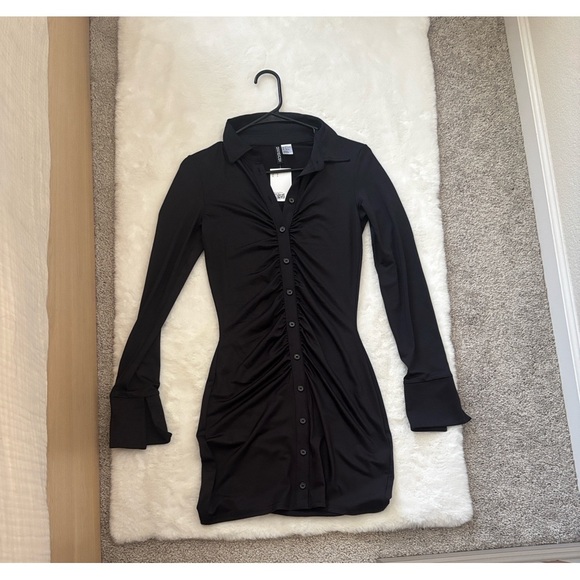 H&M Divided Rouched dress - Picture 4 of 8